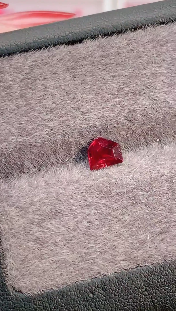 裸石尖晶石0.5-99天然绝地尖晶石