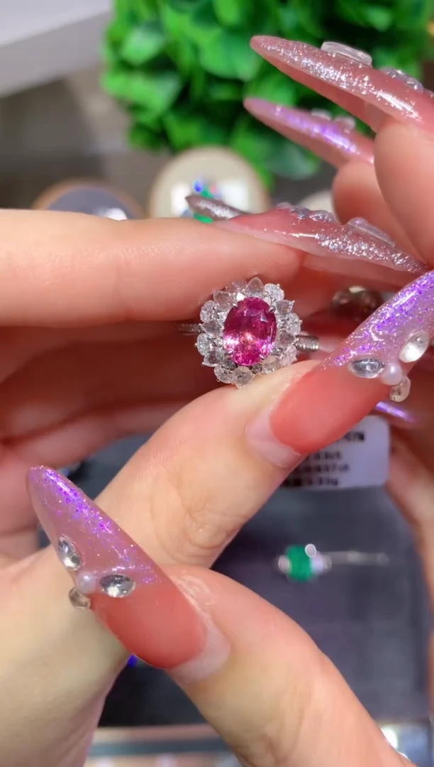 戒指蓝宝石18K金镶嵌2.03CT
