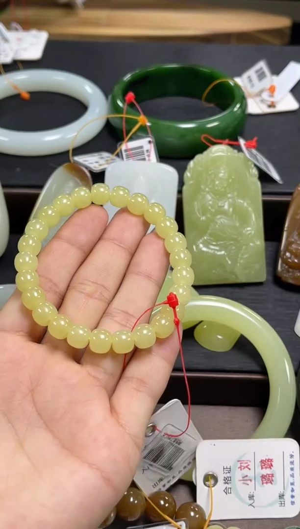 未镶嵌手串和田玉卡8若羌黄玉 老型9015748
