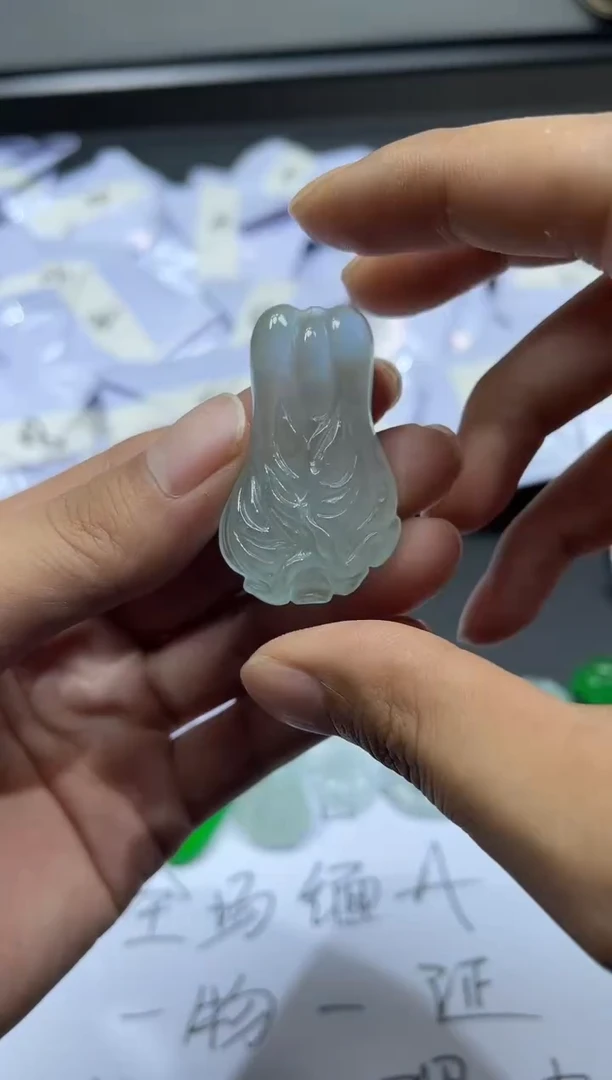 高端吊坠（一物一证）