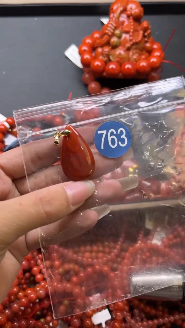 南红玛瑙未镶嵌珠宝奇石763