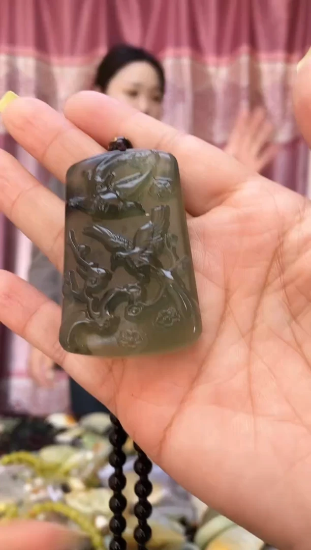 未镶嵌岫玉吊坠