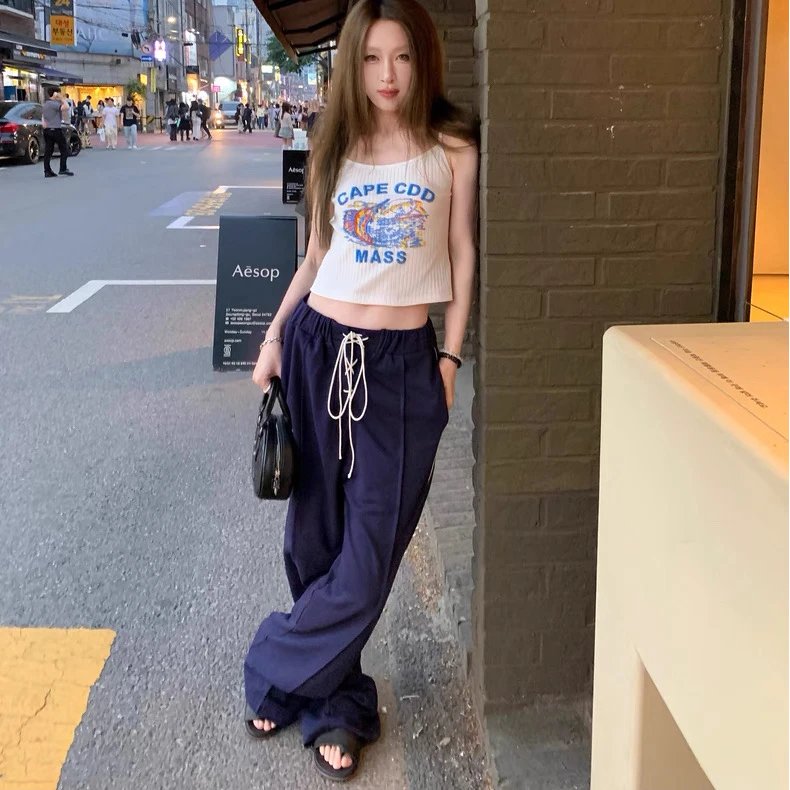 白色可爱嗲嗲吊带背心+清爽加时髦带设计休闲长裤F1061+F1062
