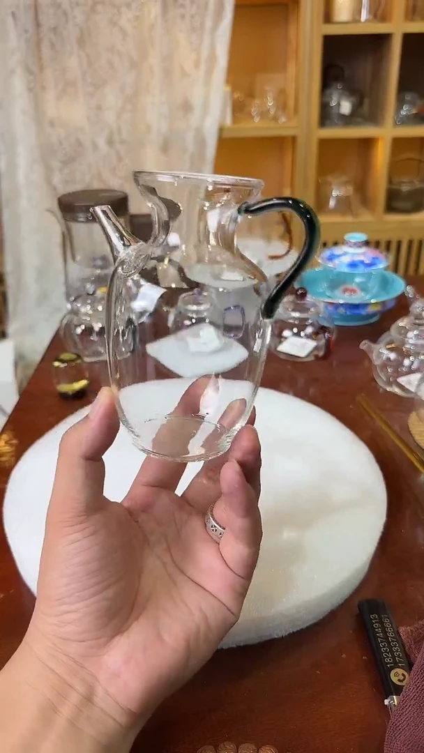 执壶湖绿。。。。。。。。