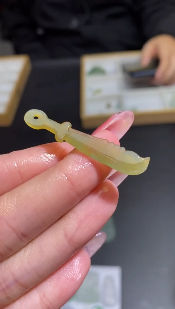 未镶嵌定制翡翠翡翠毛货~