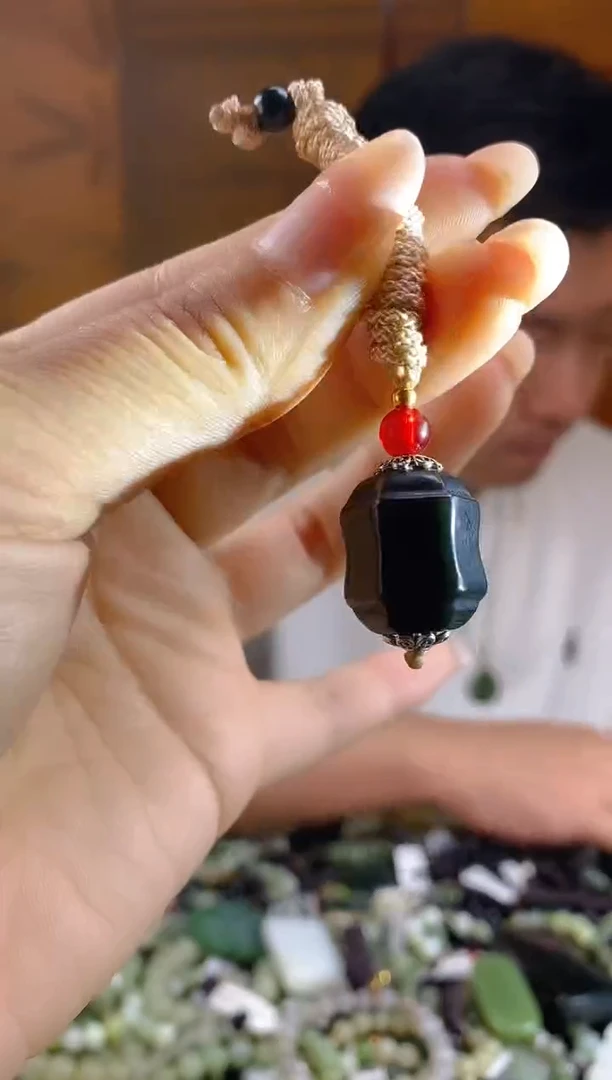 和田玉未镶嵌颈饰多样性发货，拍一发一