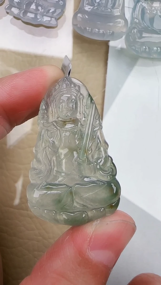 翡翠未镶嵌颈饰/缅甸天然翡翠A货
