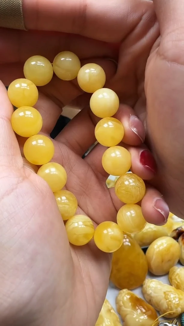 【闪购商品】琥珀裸石未镶嵌手串19.4克