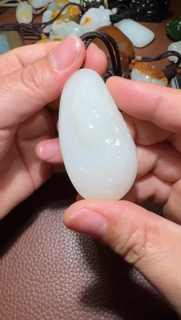 未镶嵌和田玉挂件和田玉