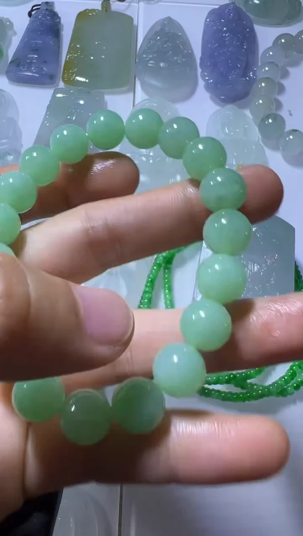 未镶嵌定制翡翠手串