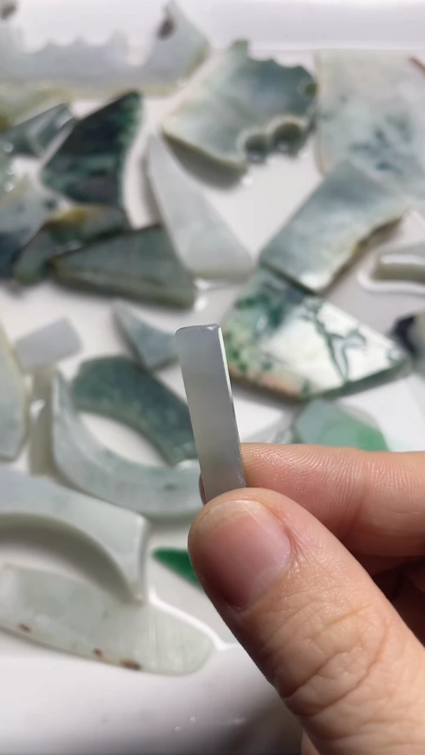 翡翠裸石翡翠小边料