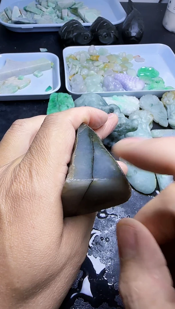 未镶嵌挂件翡翠书****术059