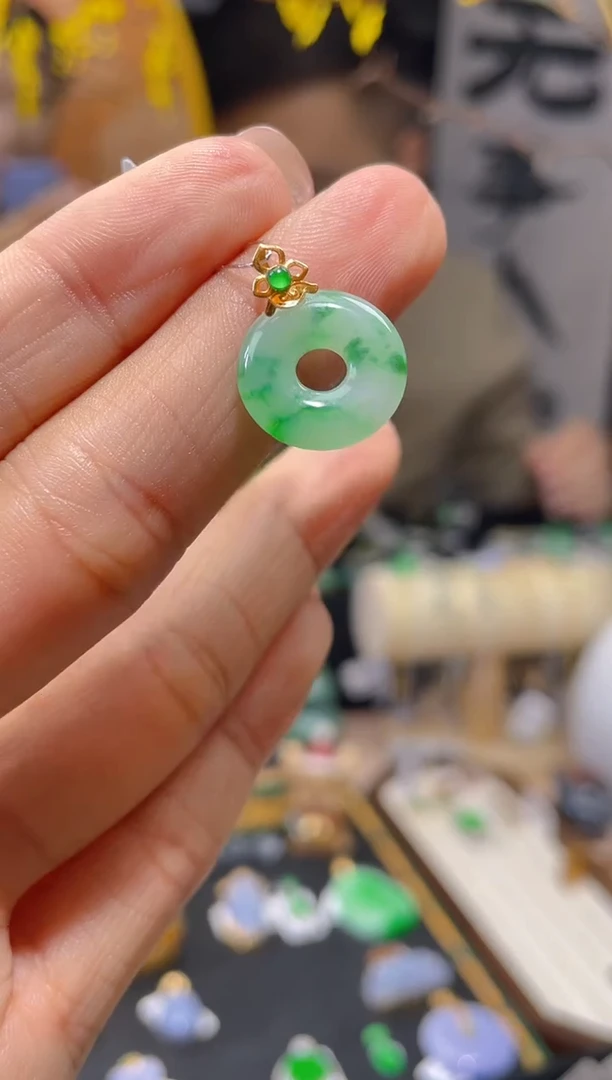 【闪购商品】翡翠颈饰18K金镶嵌假一赔三