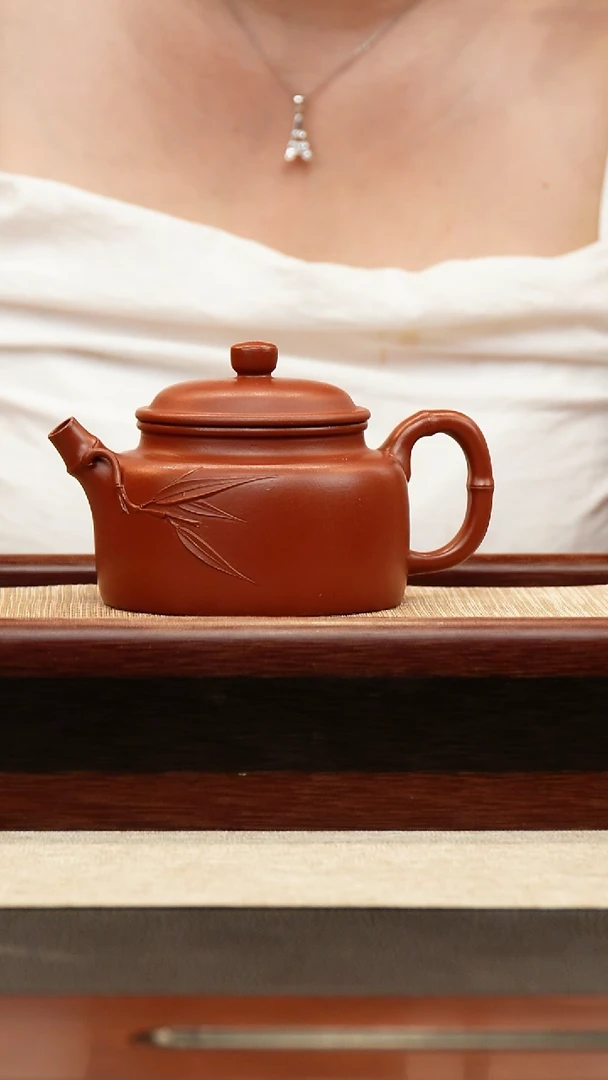 竹叶德钟200cc紫砂壶