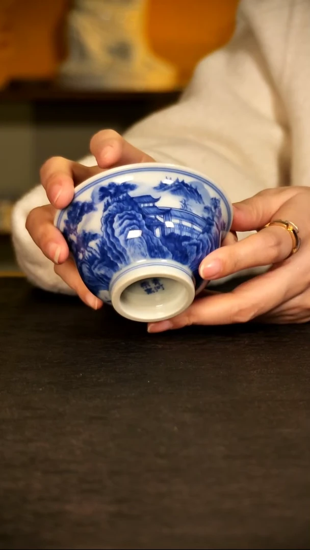 清河青花柴窑山水压手杯lxt