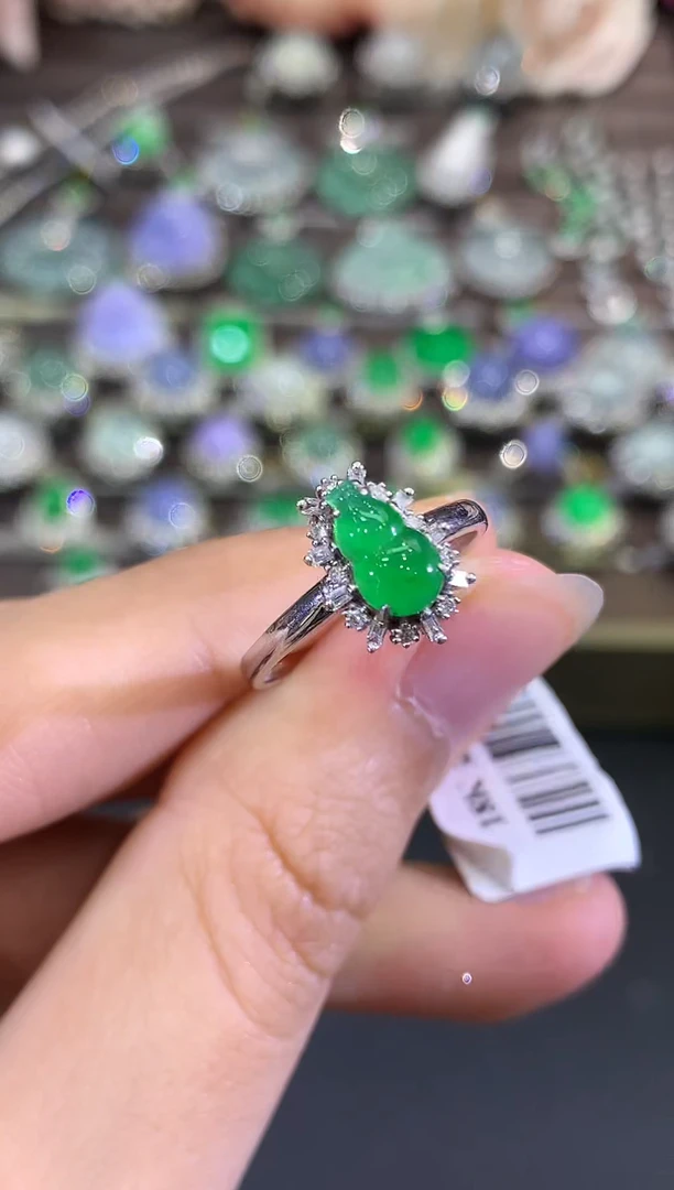 18K金镶嵌戒指翡翠B90