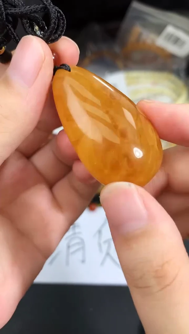 蜜蜡未镶嵌珠宝奇石173