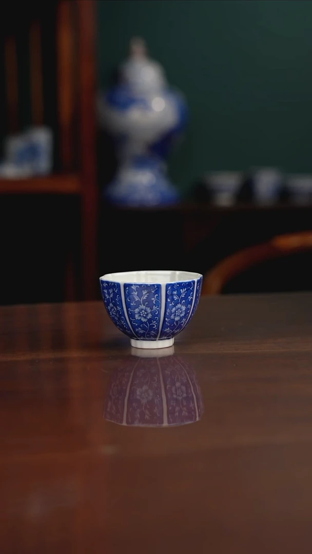 晓月柴窑 牡丹纹饰