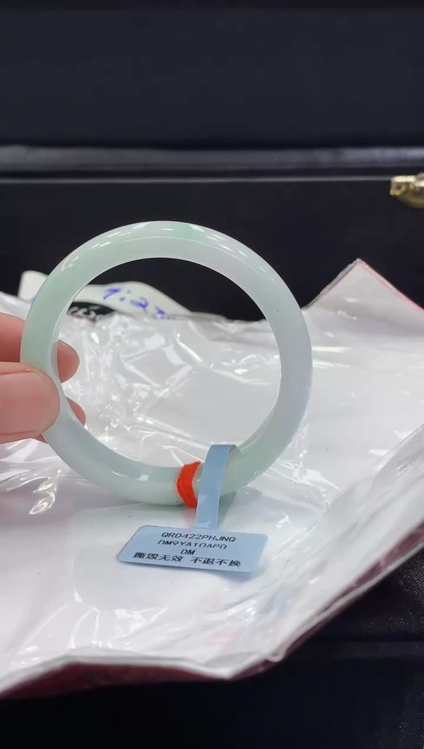 未镶嵌手镯翡翠翡翠手镯