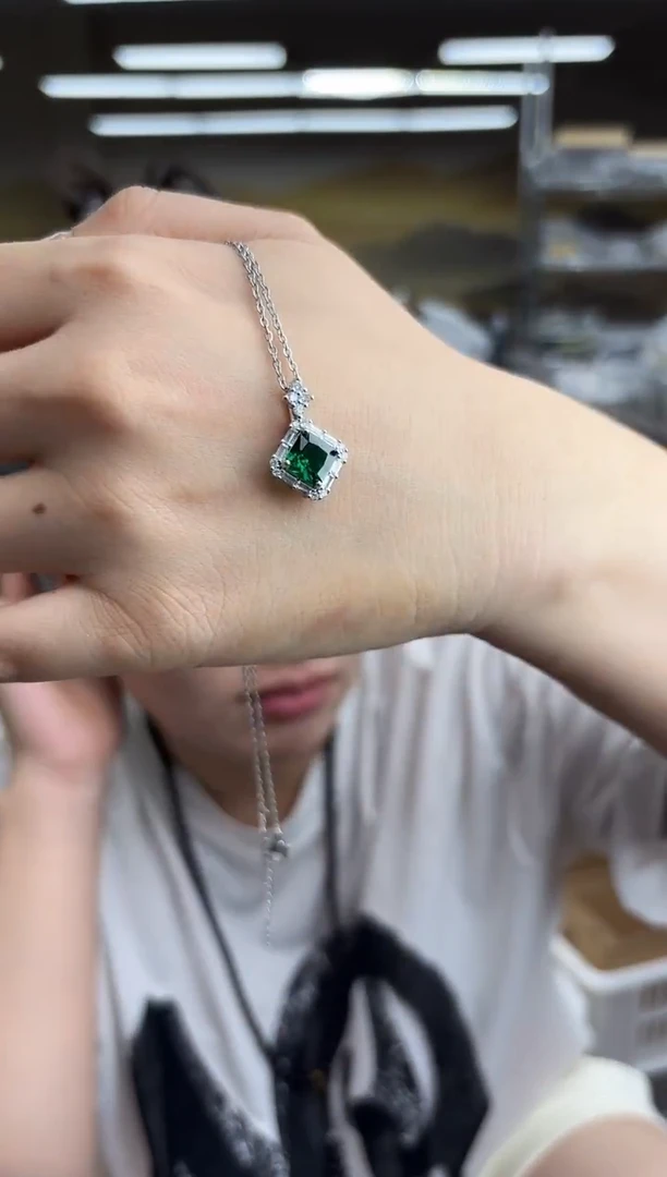 吊坠合成（培育）祖母绿未镶嵌吊坠