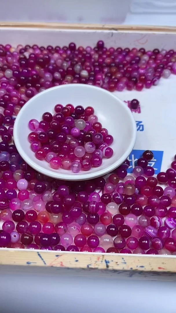 未镶嵌散珠玛瑙/玉髓B1155 玫红 缠 丝玛瑙8mm30个8.8元