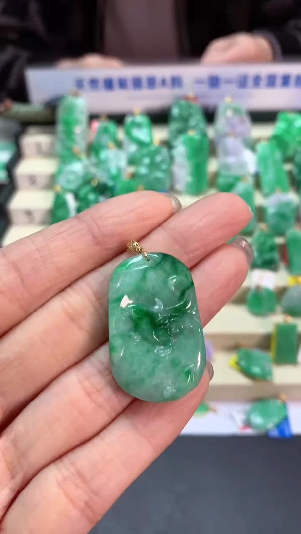 【闪购商品】翡翠吊坠(不含链)18K金镶嵌挂件