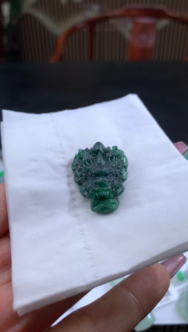 未镶嵌定制翡翠r****g翡翠