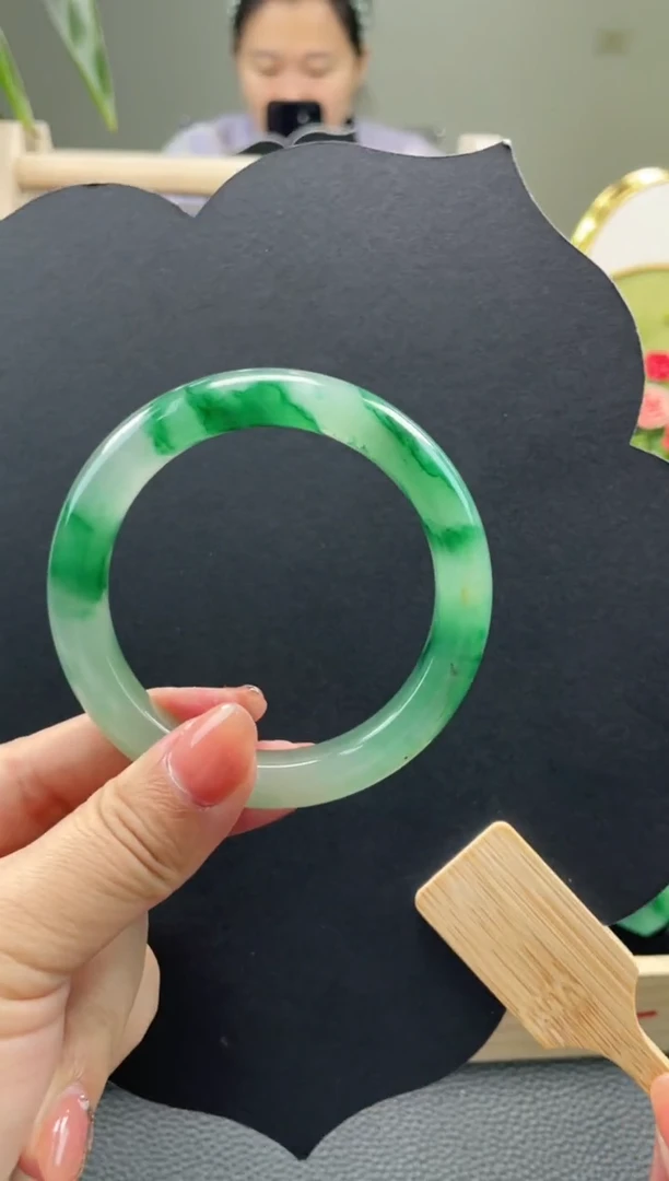 【闪购商品】石英质玉手镯未镶嵌口径58