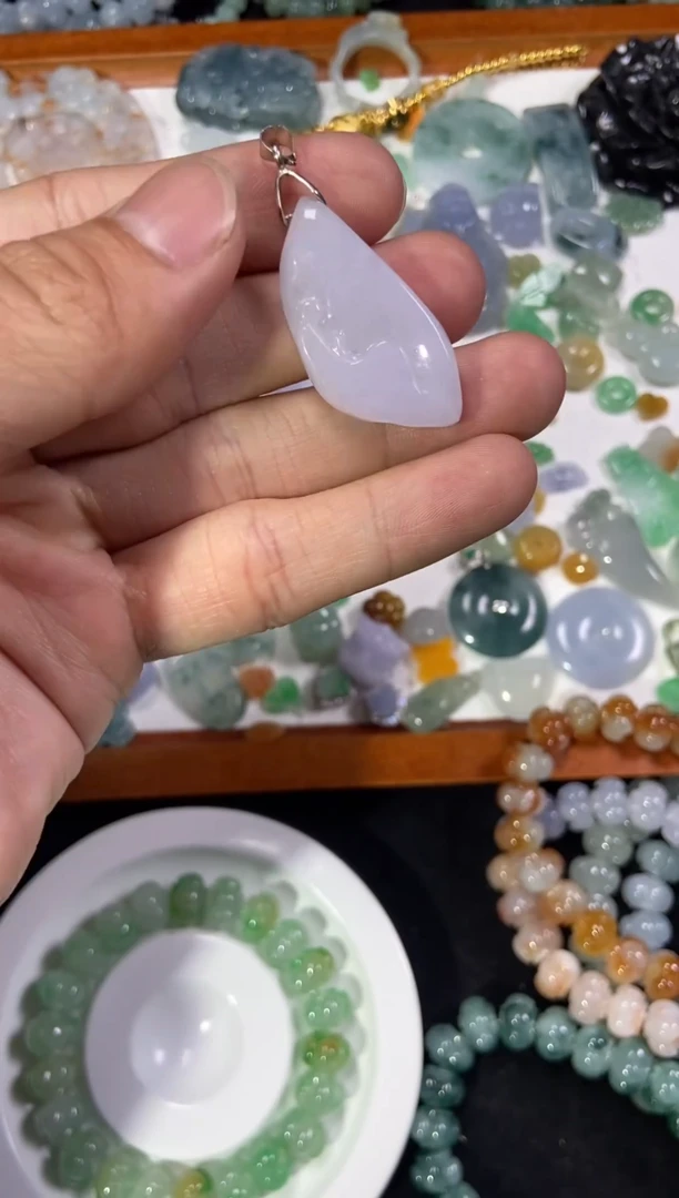 【闪购商品】翡翠颈饰未镶嵌【闪购商品】 天然翡翠