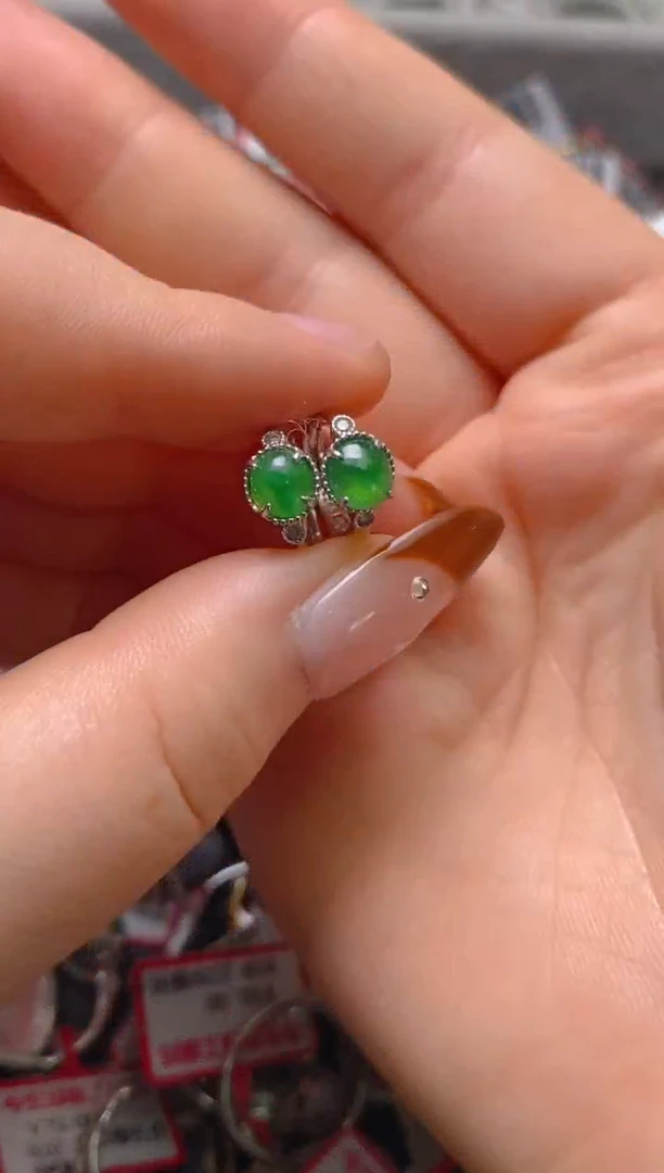银S925镶嵌戒指翡翠百内无证书