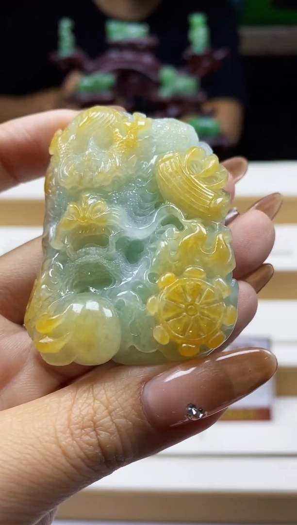 颈饰未镶嵌翡翠1