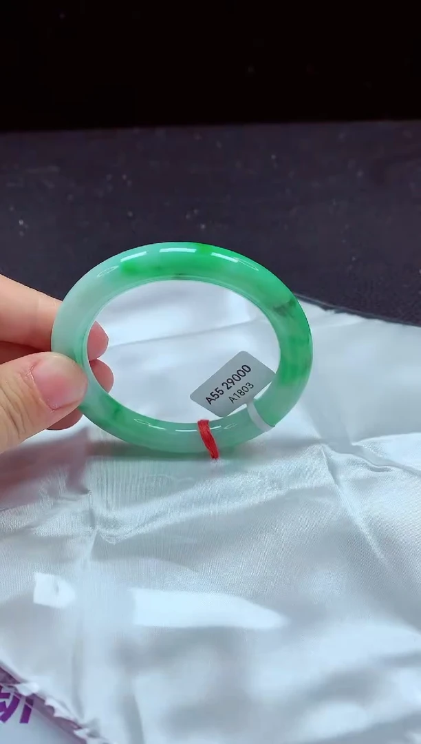 【闪购商品】翡翠手镯未镶嵌镯子55+