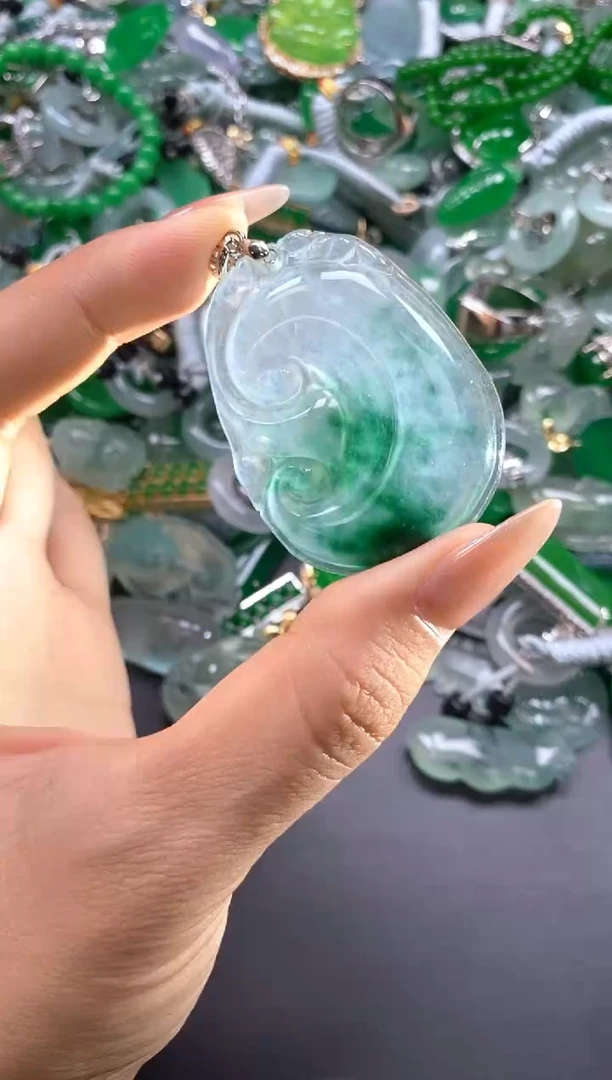 颈饰未镶嵌翡翠(配扣头多样性发其一）34