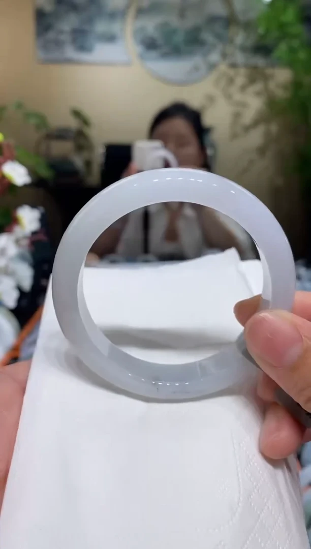 翡翠手镯未镶嵌圈口55.4