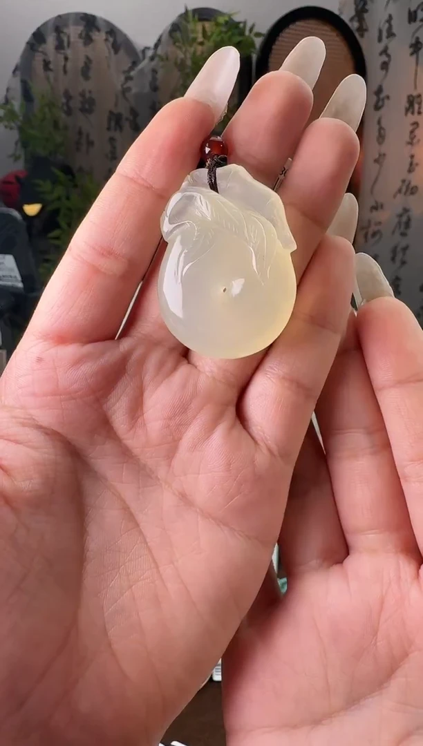 未镶嵌岫玉颈饰平安扣