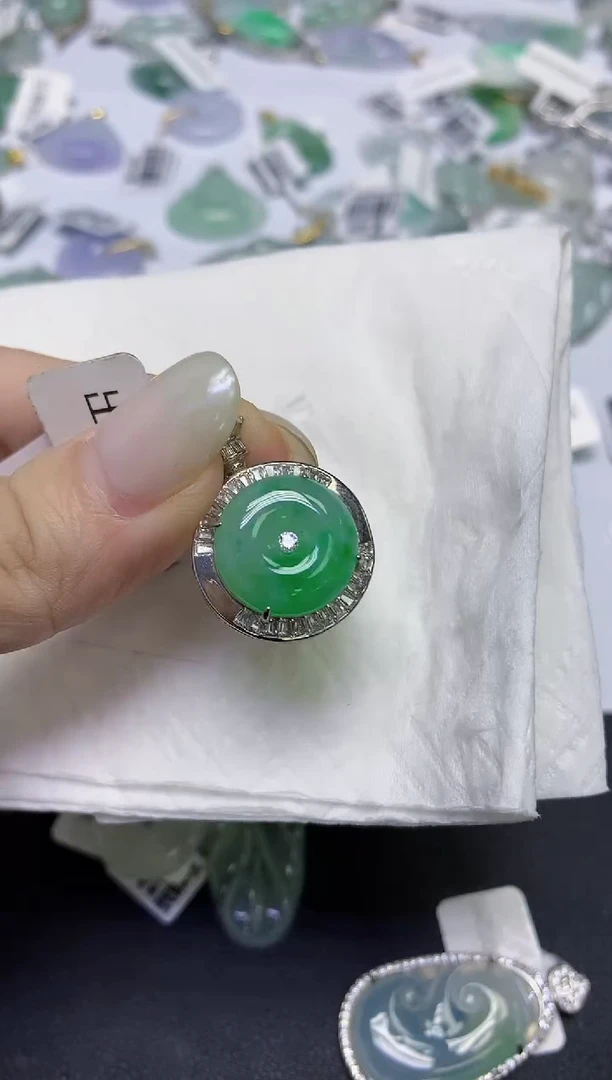 颈饰未镶嵌翡翠天然缅甸翡翠A货百元以上9元证书费自理