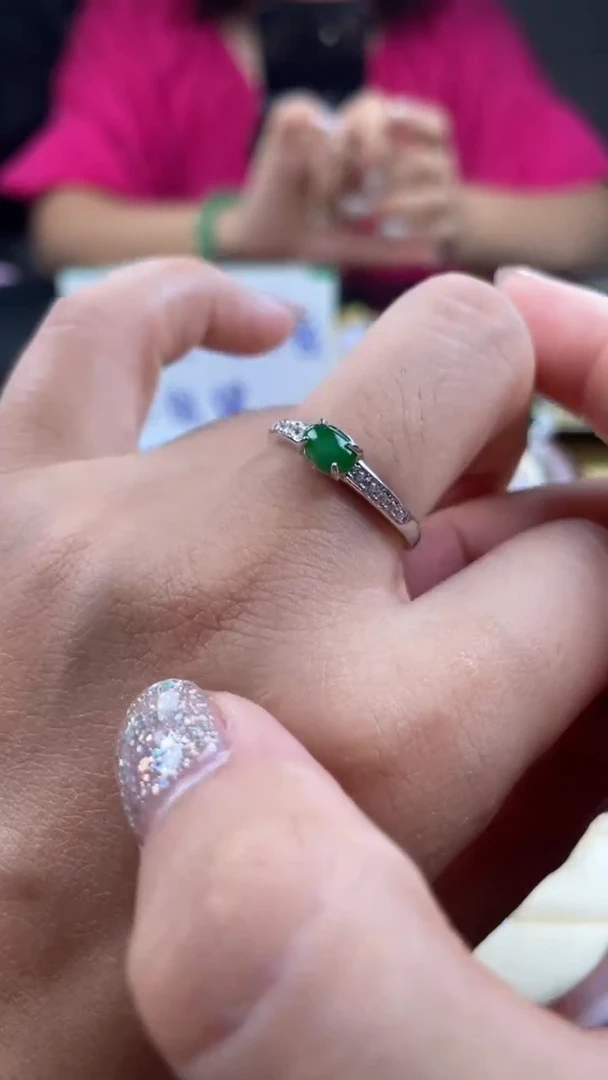 翡翠戒指银S925镶嵌缅甸天然A货翡翠