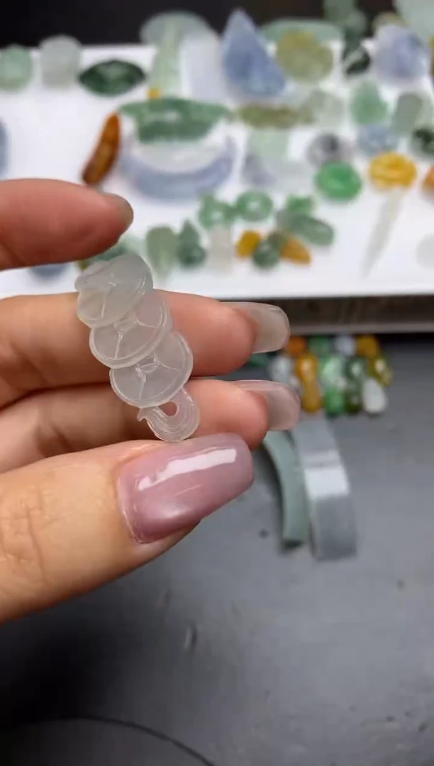 【闪购商品】定制翡翠未镶嵌翡翠毛货~