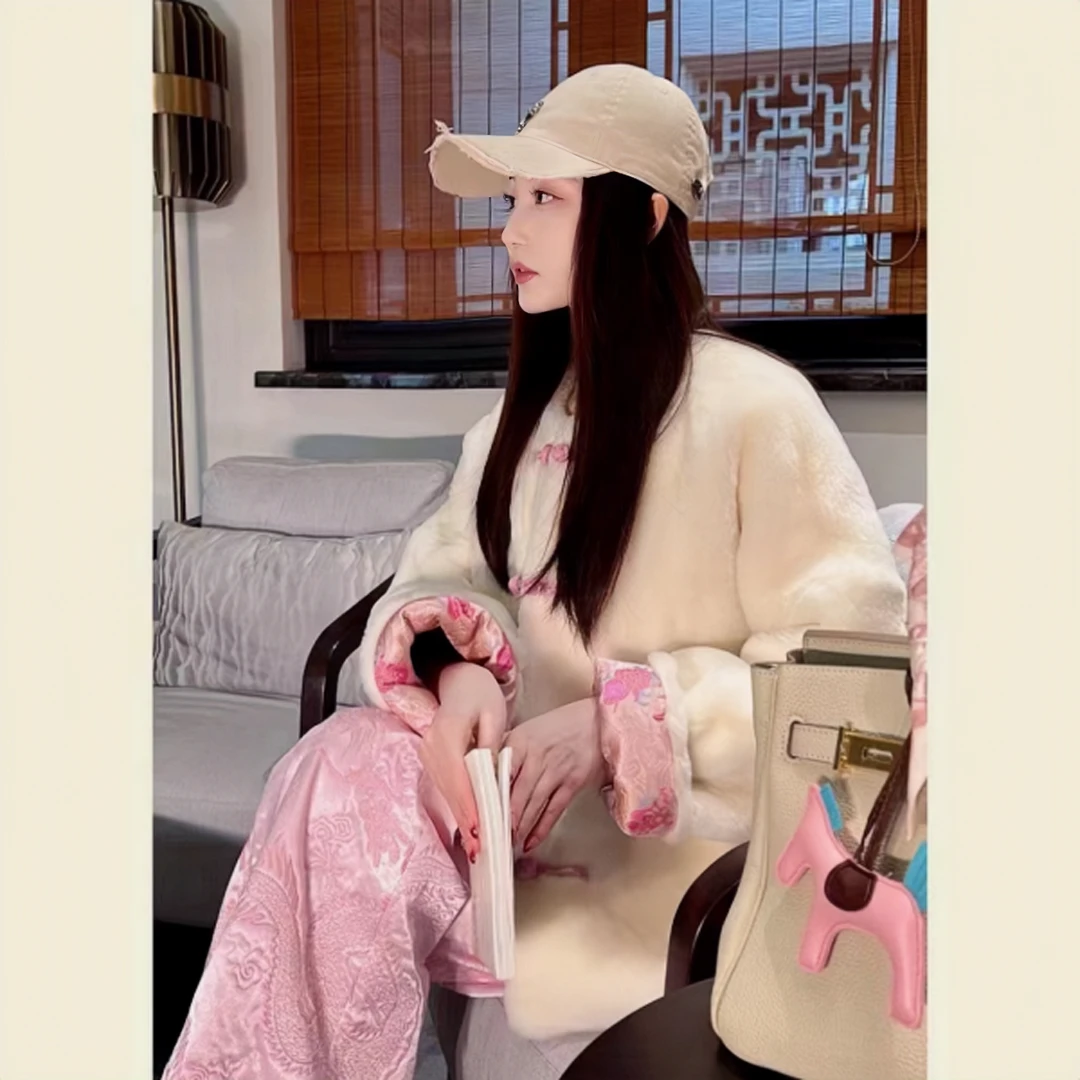 白色皮毛一体外套 S6911