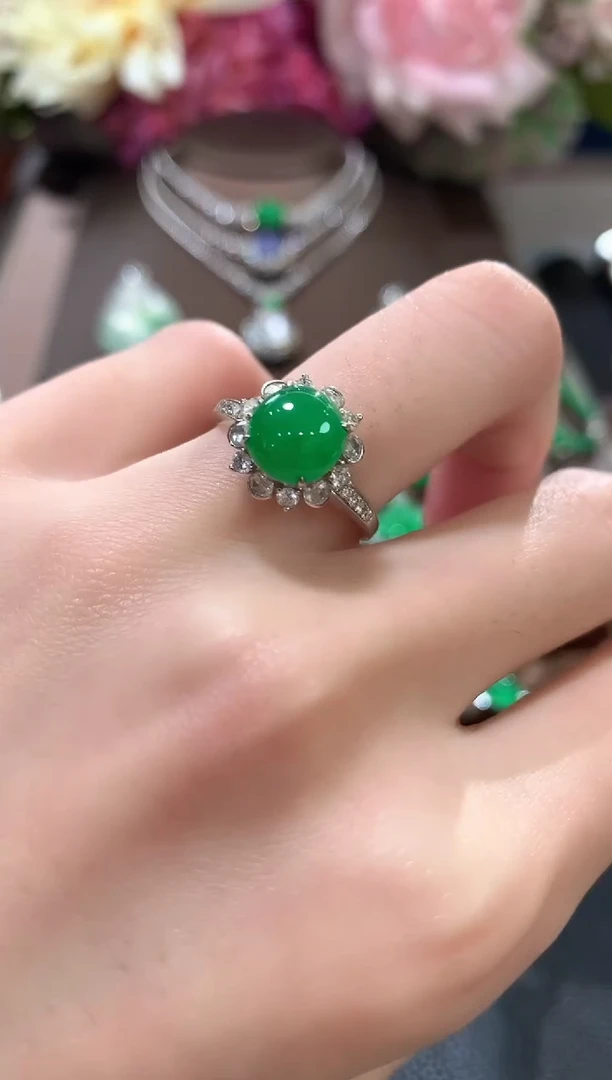 18K金镶嵌戒指翡翠c7