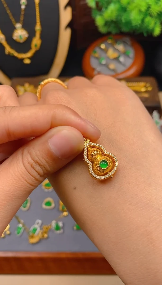 【闪购商品】翡翠银S925镶嵌吊坠(不含链)葫芦吊坠