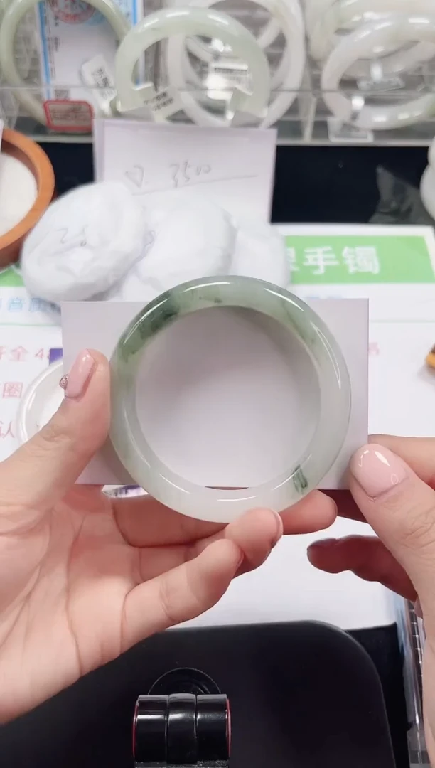 未镶嵌手镯石英质玉63-52/53