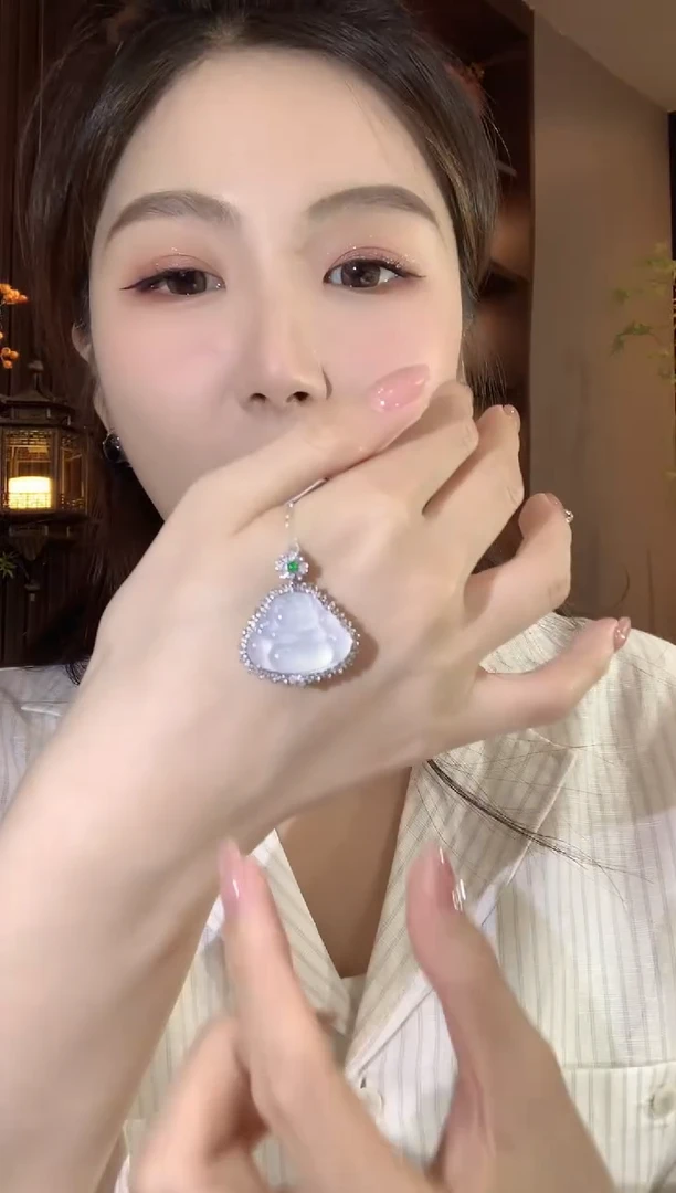 吊坠(不含链)18K金镶嵌翡翠C60翡翠