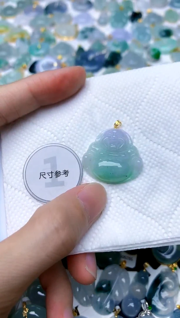 颈饰18K金镶嵌翡翠天然A货翡翠