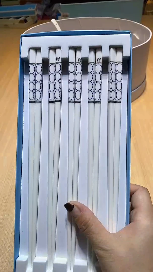 【闪购商品】瓷片锅碗瓢盆一件不剩