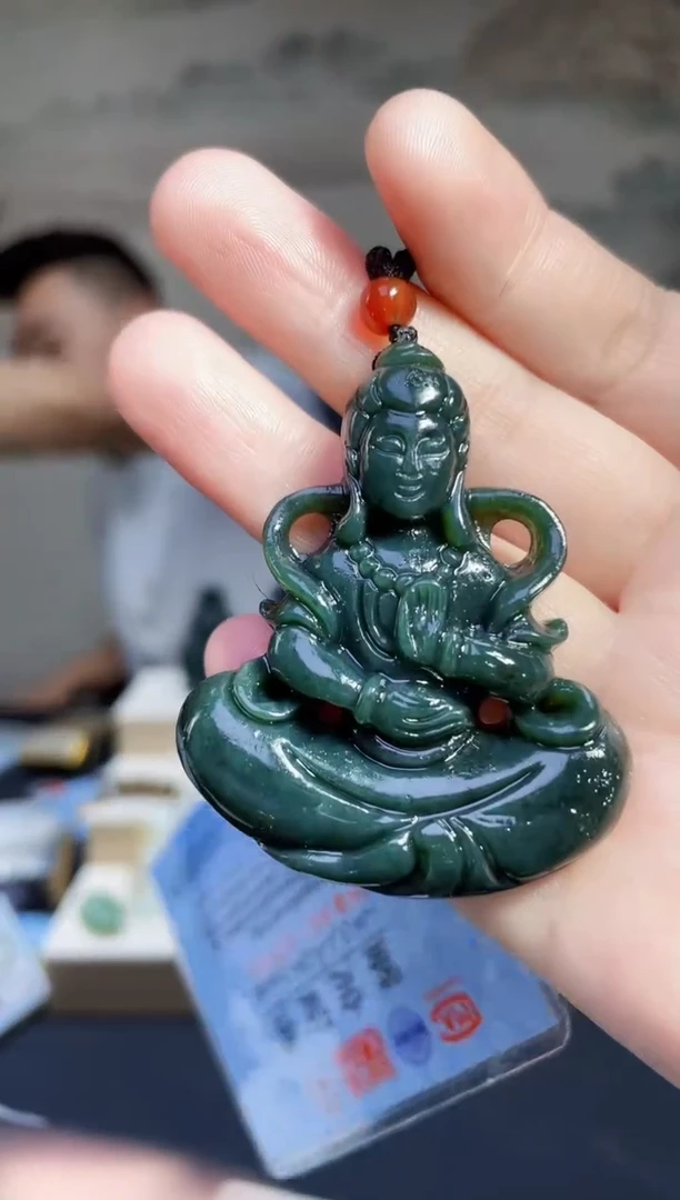 和田玉未镶嵌颈饰1