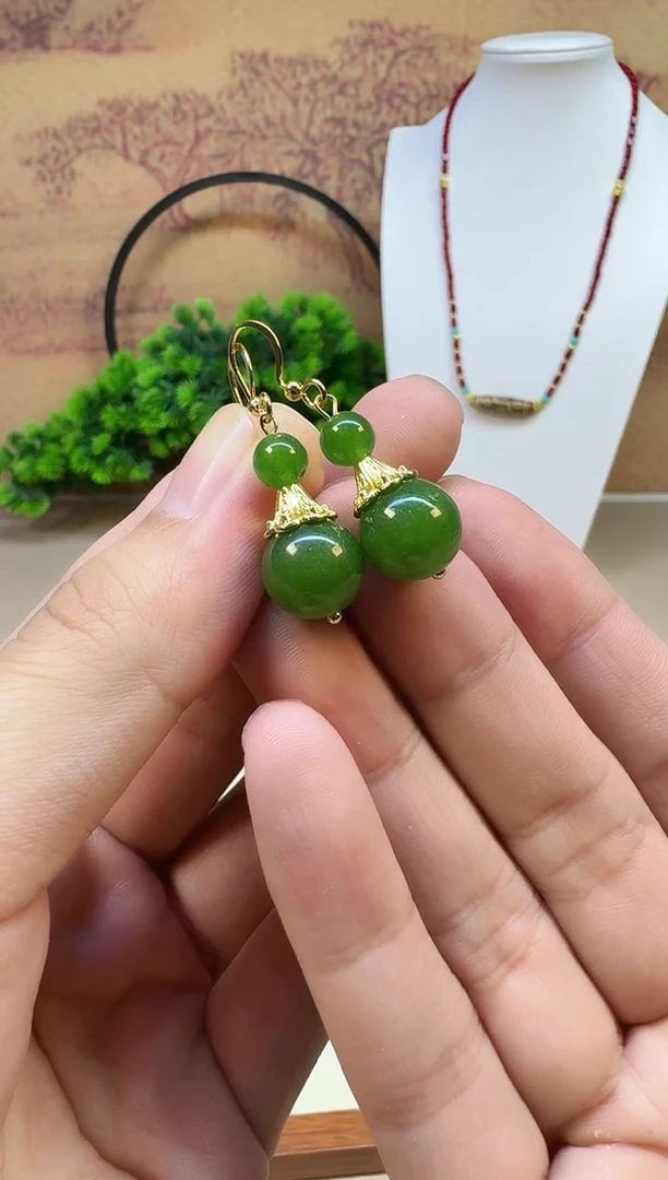 14K金镶嵌和田玉耳饰E244