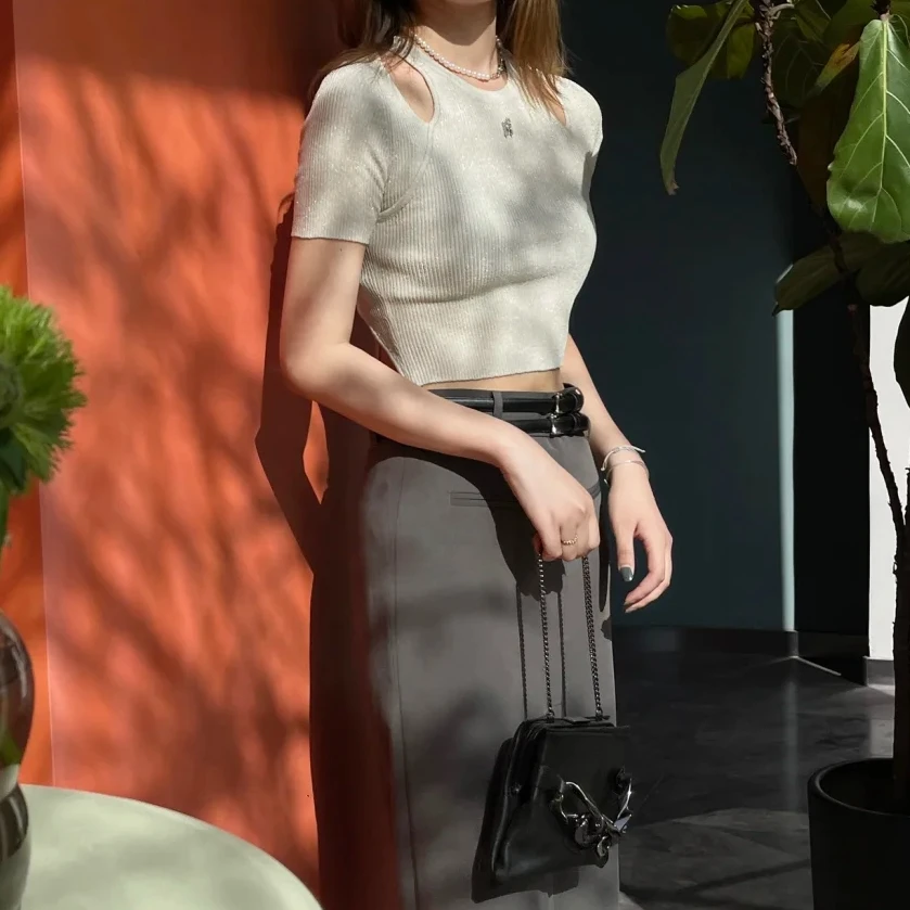 以类MIMB LANCHE镂空针织气质辣妹上衣28612