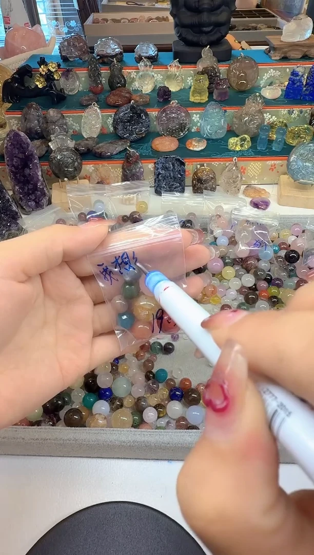 未镶嵌珠宝半成品水晶?****画水晶珠珠