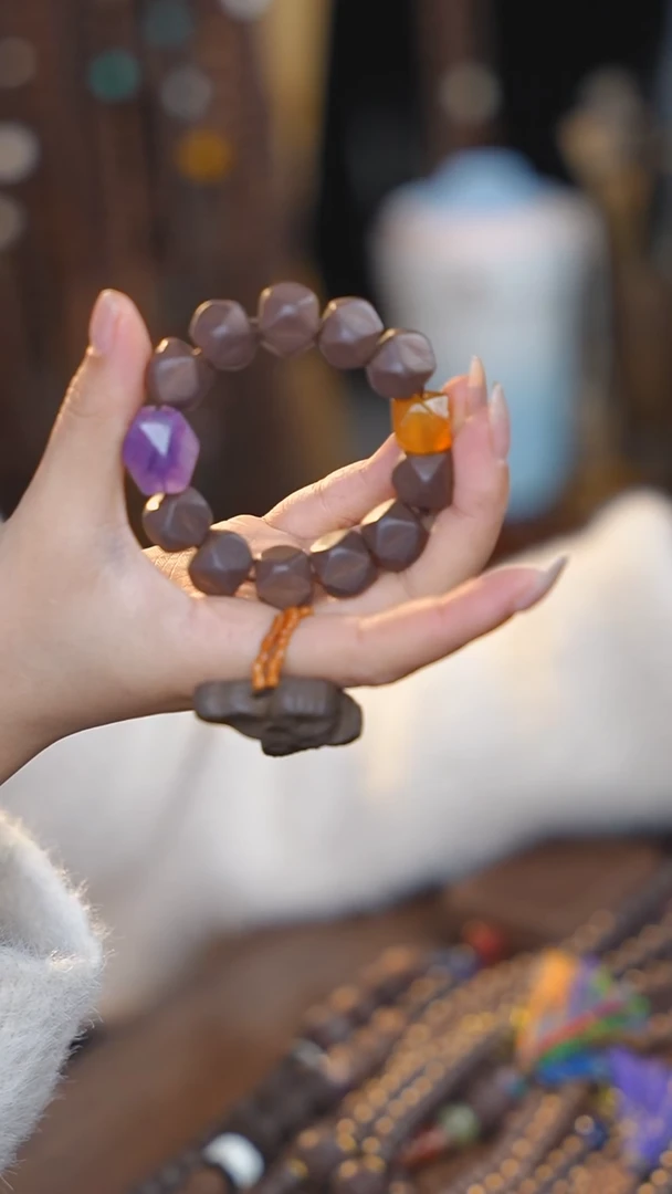 泥塑次第花开唐八棱单圈设计款手串1.6左右（12颗）